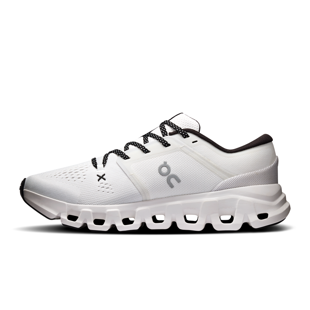 On Running Women's Cloud X 5 Shoes - White / Black