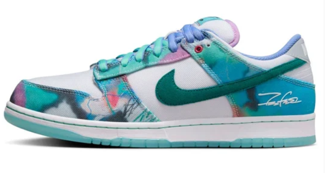 Nike SB Dunk Low x Futura Laboratories 'Bleached Aqua' – Style HF6061-400