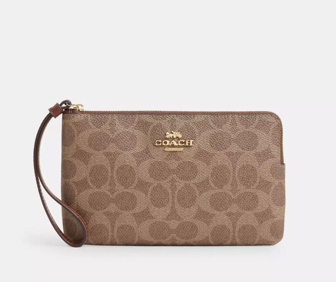 NWT Coach Large Corner zip Wristlet Wallet In Signature Canvas