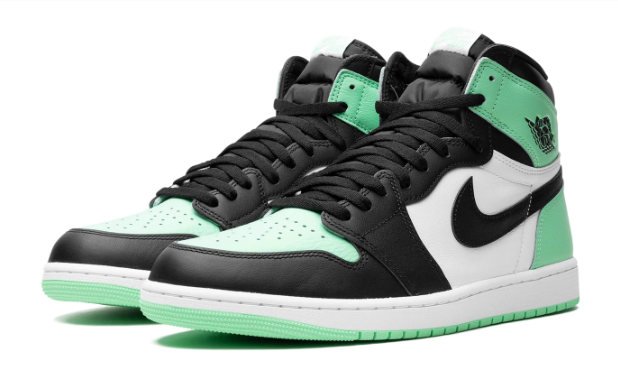 Air Jordan 1 Retro High OG 'Green Glow' – Style DZ5485-130