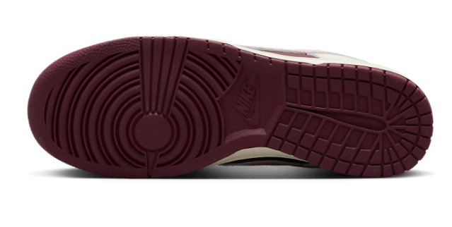 Nike Dunk Low Premium 'Valentine's Day 2023' – DR9705-100